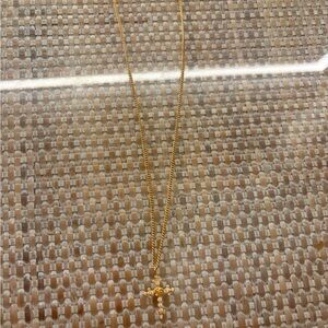 Elegant Gold Cross Pendant Necklace